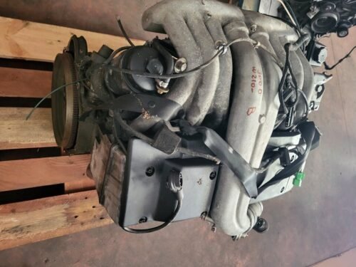 complete engine for Mercedes-Benz E-Class (W210) 300 D